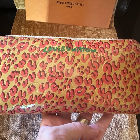 Authentic Louis Vuitton Limited Edition Stephen Sprouse Leapard Vernis Wallet - Picture 7 of 16